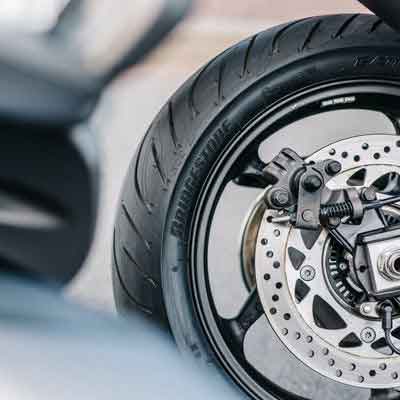 Bridgestone Battlax-SC-2