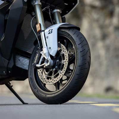 Bridgestone Battlax-T33