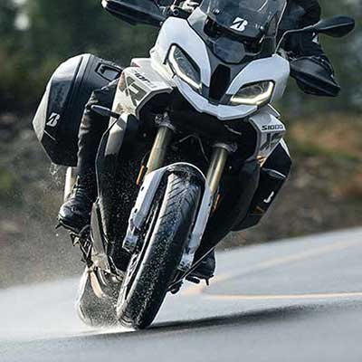 Bridgestone Battlax-T33