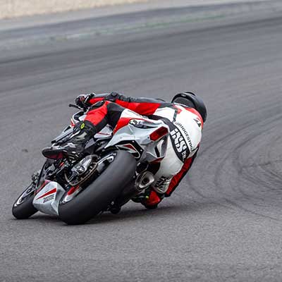 Bridgestone Battlax V03